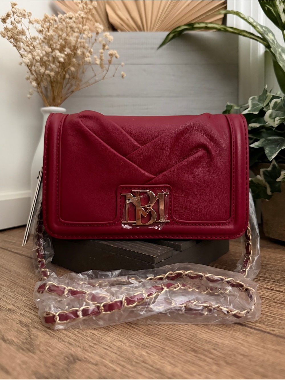 Badgley Mischka Small Brick Red VL Pleated Crossbody Clutch - NWT